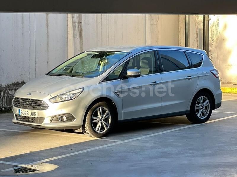 Gris / plata Usado 2015 Ford S-MAX Titanium Monovolumen | 12.990 € (Precio justo) - Imagen 1/4