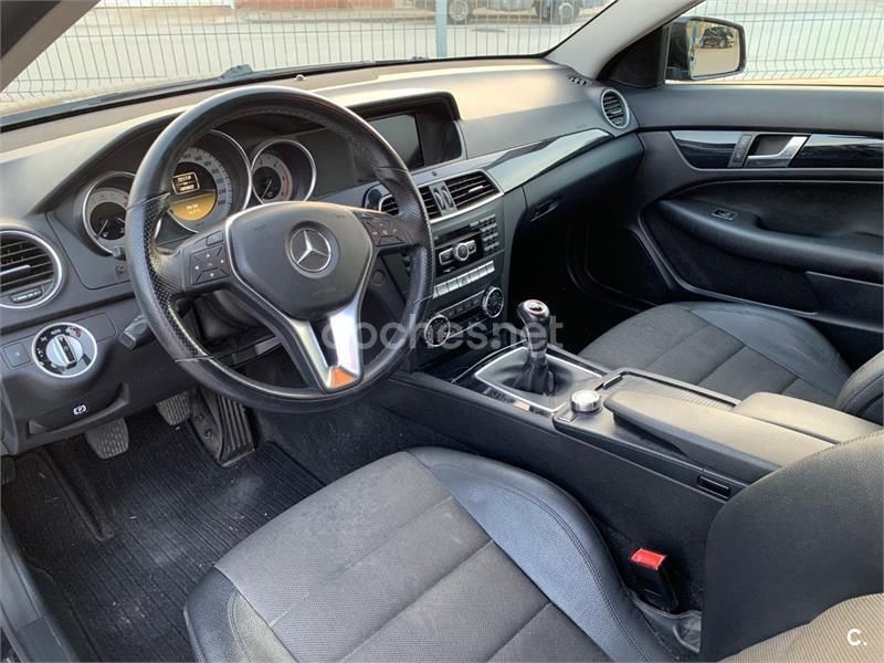 Usado Mercedes C220 170 CV (125 kW) 2011 Negro Coupe