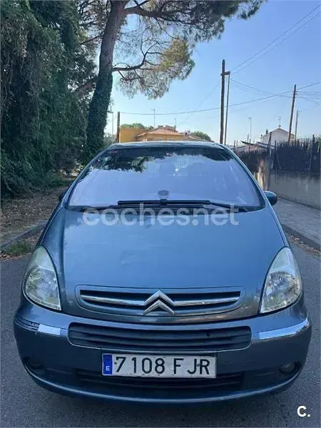 Usado Citroën Xsara Picasso Exclusive 95 CV (69 kW) 2006 Azul Monovolumen