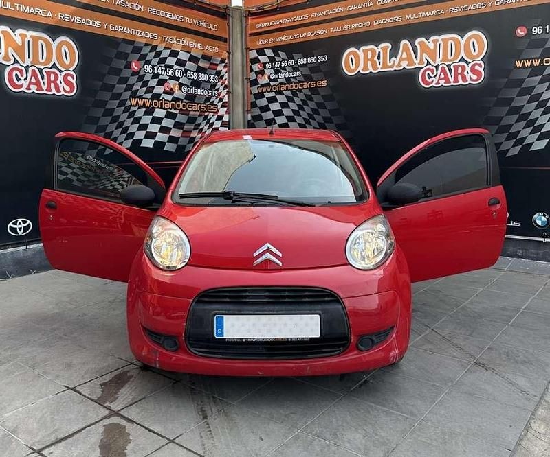 Usado Citroën C1 68 CV (50 kW) 2010 Rojo Utilitario