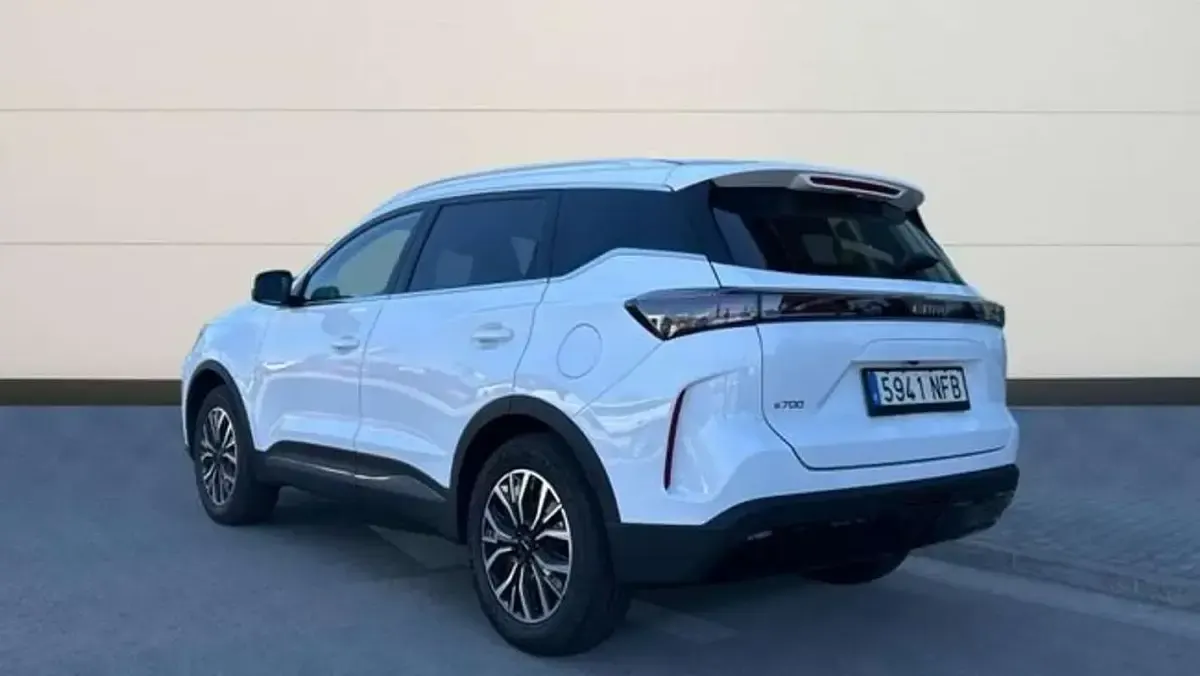Usado Ebro s700 Luxury 279 CV (205 kW) 2025 Blanco SUV