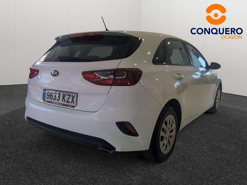 Usado Kia Ceed 120 CV (88 kW) 2019 Blanco Utilitario