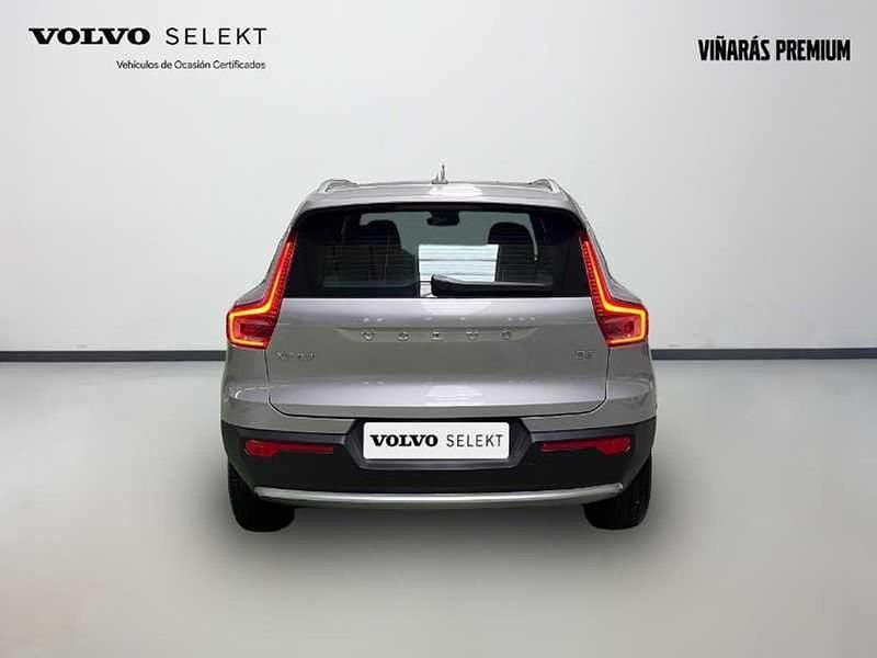 Usado Volvo XC40 Core 2025 Plateado SUV