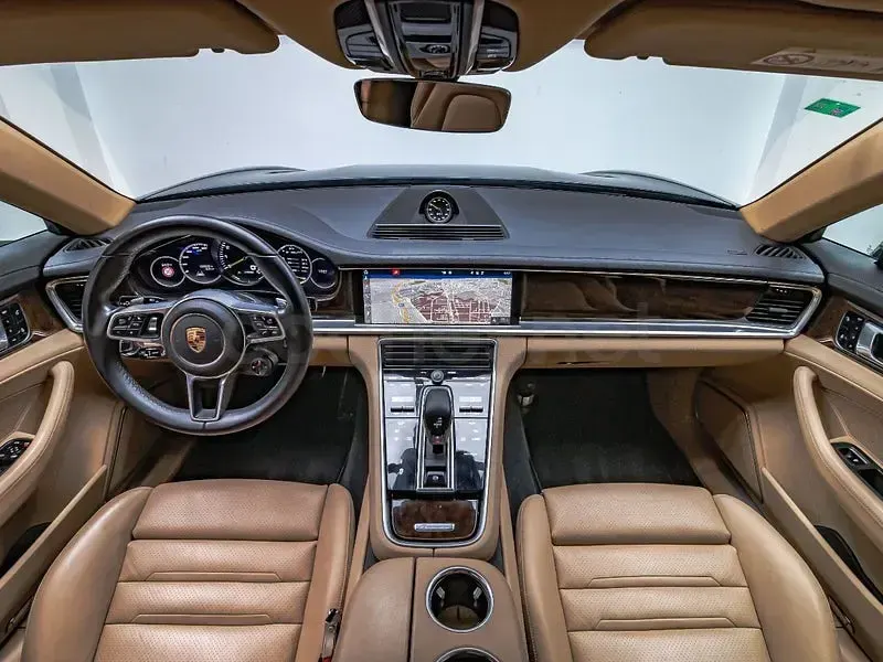 Usado Porsche Panamera 4 E-Hybrid 462 CV (339 kW) 2017 Gris / plata Utilitario