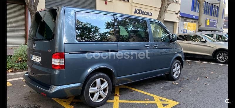 Usado VW Caravelle Comfortline 174 CV (127 kW) 2009 Gris / plata Monovolumen