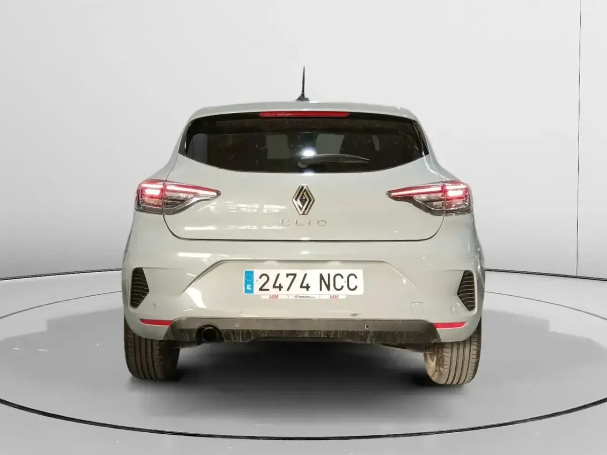 Usado Renault Clio Evolution 101 CV (74 kW) 2025 Gris Utilitario