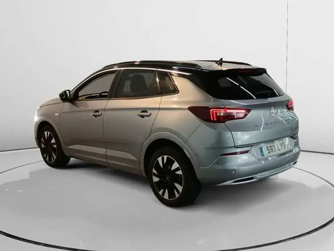 Usado Opel Grandland X Ultimate 131 CV (96 kW) 2022 Gris SUV