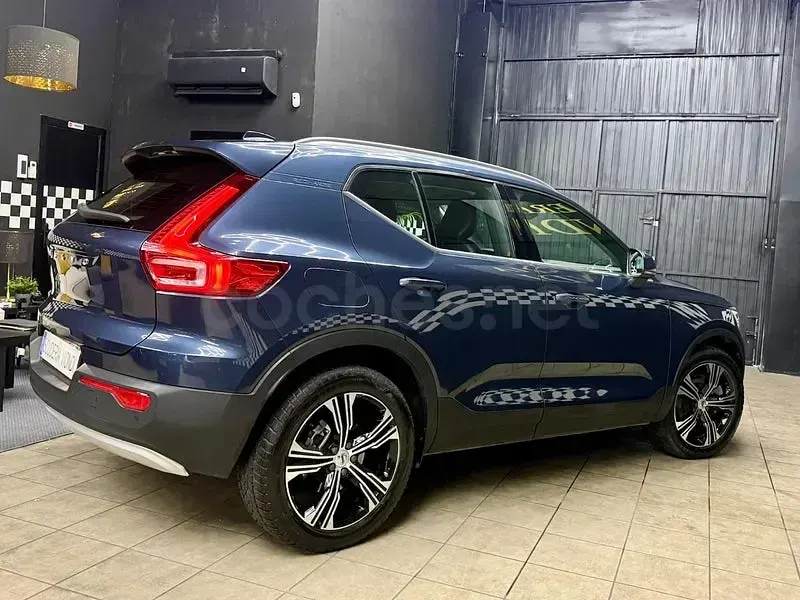 Usado Volvo XC40 Inscription 211 CV (155 kW) 2022 Azul SUV