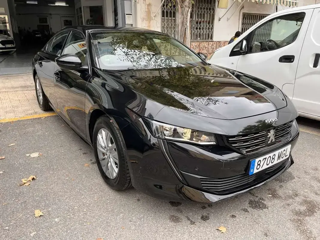 Usado Peugeot 508 Active 131 CV (96 kW) 2023 Negro Berlina
