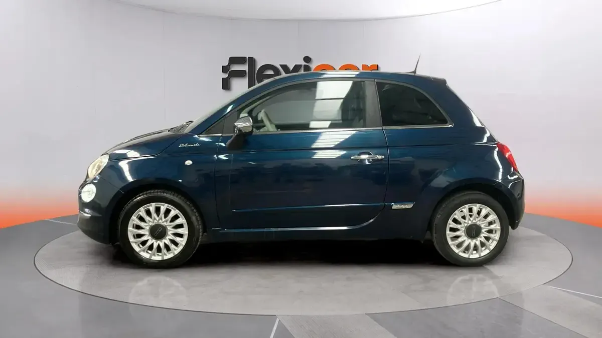 Usado Fiat 500 Dolcevita 71 CV (52 kW) 2021 Azul Berlina