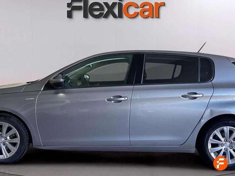 Usado Peugeot 308 Style 131 CV (96 kW) 2020 Gris Utilitario