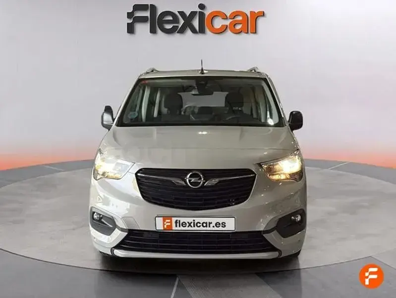 Usado Opel Combo Life Elegance 102 CV (75 kW) 2021 Gris / plata Monovolumen