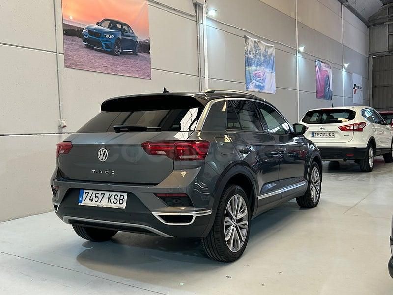 Usado VW T-Roc Sportline 150 CV (110 kW) 2019 Gris / plata SUV