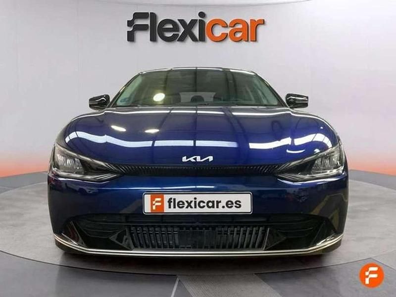 Usado Kia EV6 Air 125 kW (170 HP) 2023 Azul SUV