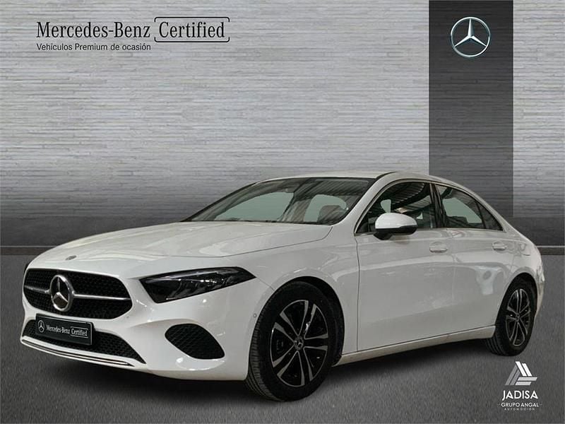 Usado Mercedes A200 163 CV (119 kW) 2024 Blanco Berlina
