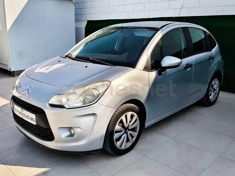 Usado Citroën C3 Attraction 73 CV (53 kW) 2012 Gris / plata Berlina