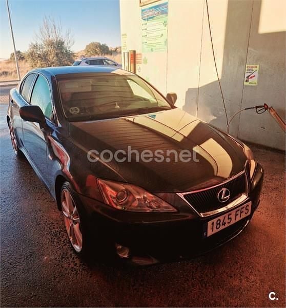 Usado Lexus IS220d Sport Line 177 CV (130 kW) 2008 Gris / plata Berlina