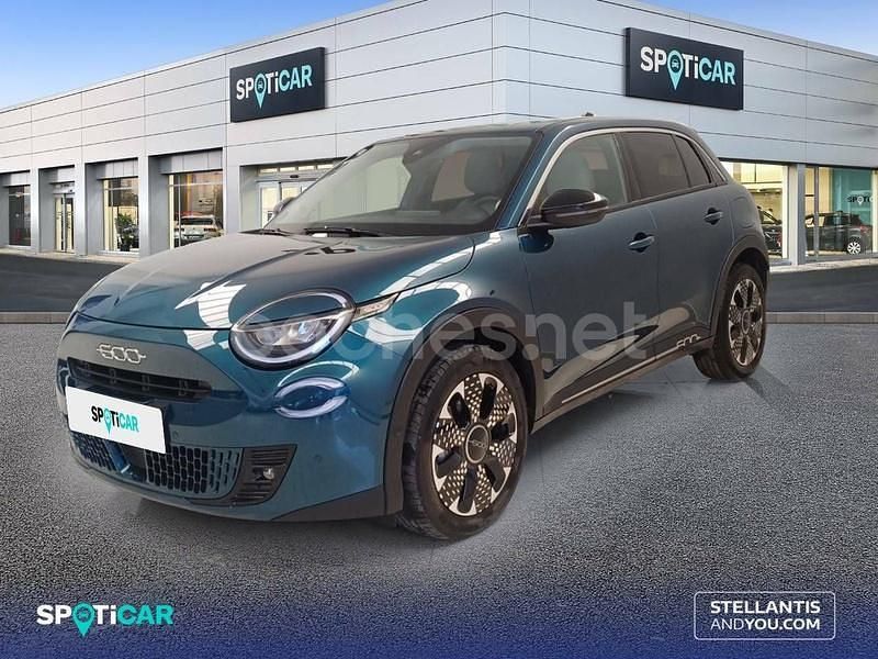 Verde Usado 2024 Fiat 600 La Prima SUV | 22.995 € (Super precio) - Imagen 1/4