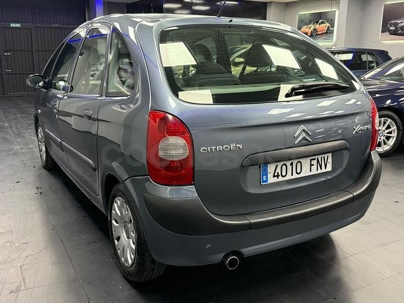 Usado Citroën Xsara Picasso 110 CV (80 kW) 2007 Gris / plata Monovolumen