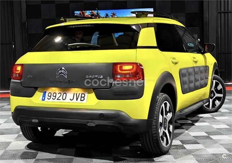 Usado Citroën C4 Feel 110 CV (80 kW) 2016 Verde Berlina