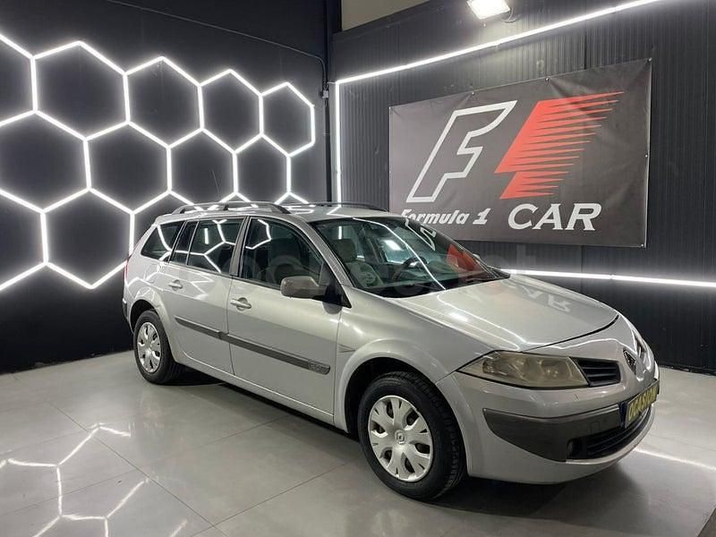 Usado Renault Mégane GrandTour Business 105 CV (77 kW) 2006 Gris / plata Familiar