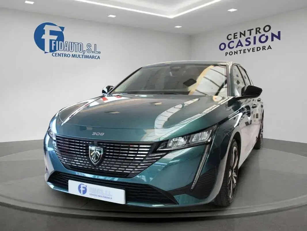 Usado Peugeot 308 SW Allure 131 CV (96 kW) 2023 Verde Familiar