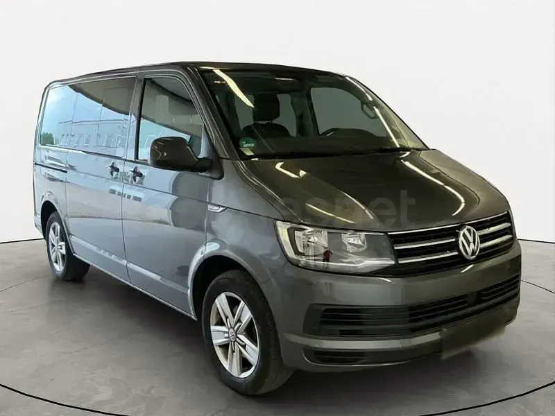 Usado VW Multivan 150 CV (110 kW) 2019 Gris / plata Monovolumen