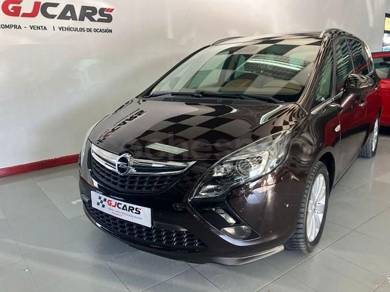 Usado Opel Zafira Tourer Excellence 165 CV (121 kW) 2012 Marrón Monovolumen