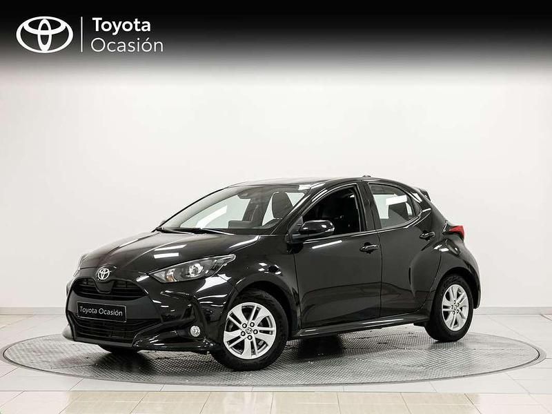 Negro Usado 2024 Toyota Yaris Edition Utilitario | 17.750 € (Precio justo) - Imagen 1/4