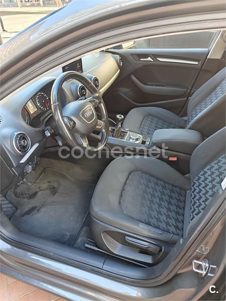 Usado Audi A3 Ambition 105 CV (77 kW) 2013 Beige Berlina