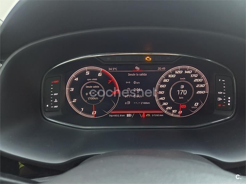 Usado Seat Leon FR 150 CV (110 kW) 2020 Gris / plata Berlina