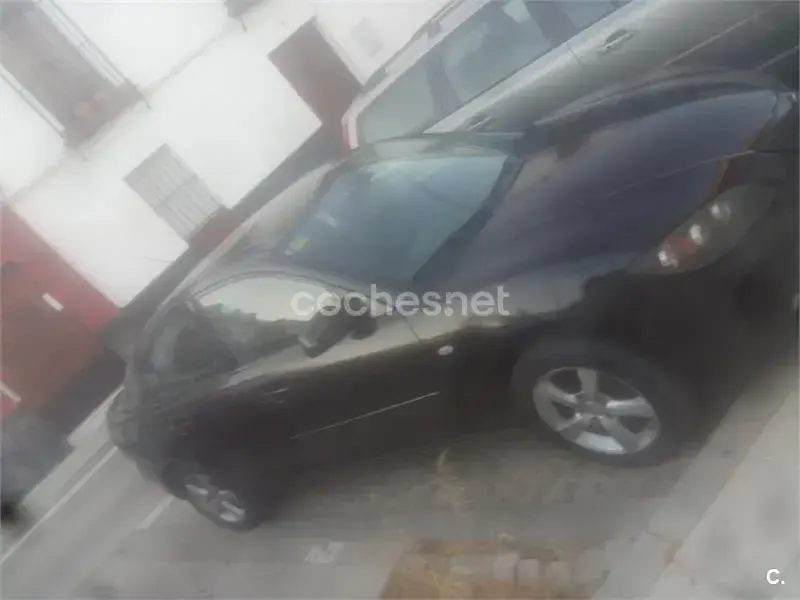 Usado Mazda 3 Sportive 109 CV (80 kW) 2005 Negro Berlina