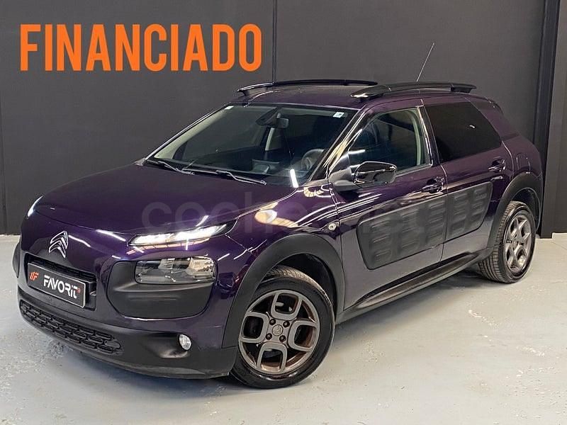 Usado Citroën C4 Cactus Feel 100 CV (73 kW) 2015 Violeta / lila Utilitario