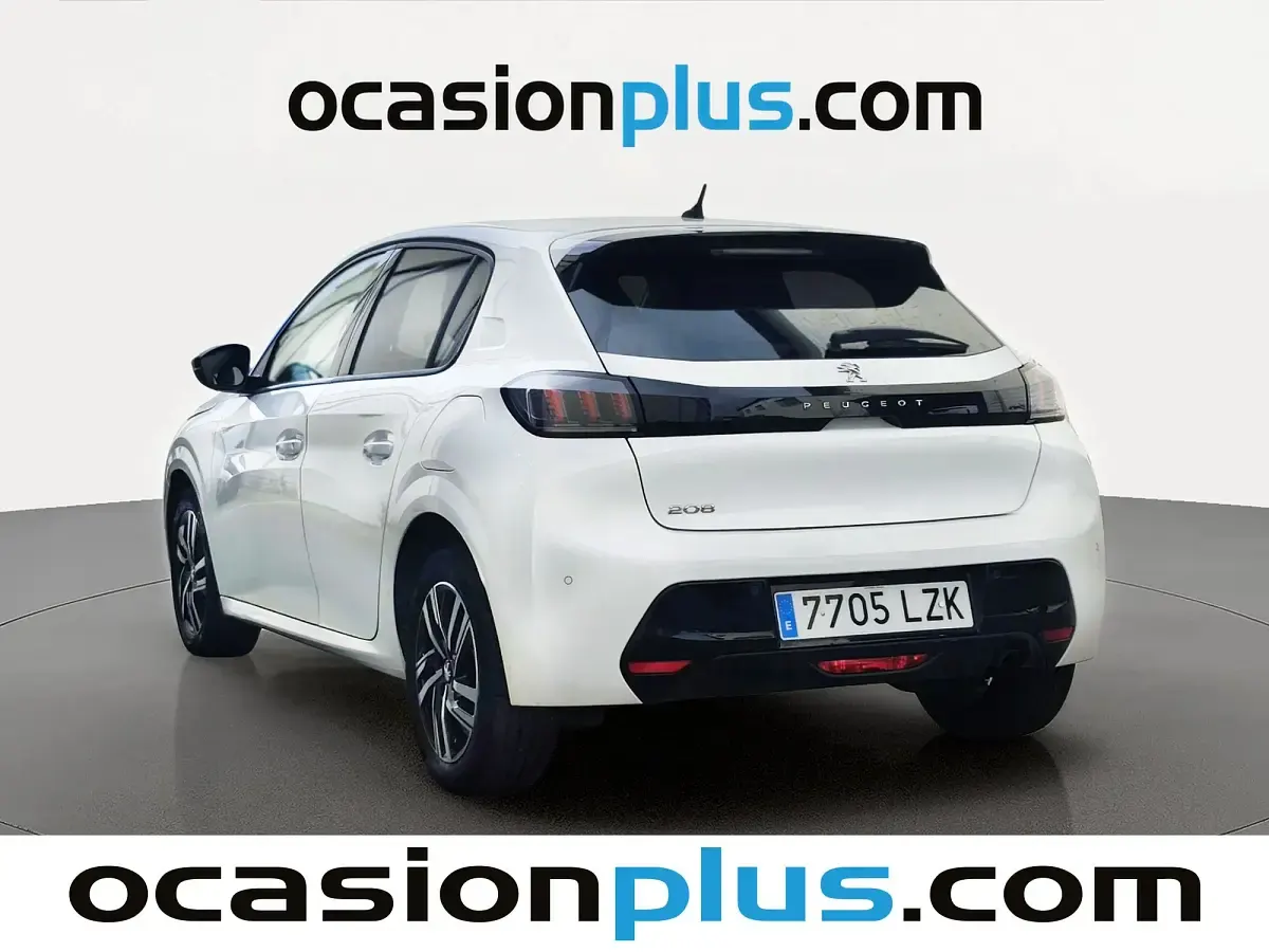 Usado Peugeot 208 Allure 102 CV (75 kW) 2022 Blanco Utilitario