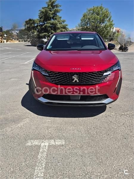 Usado Peugeot 3008 Allure 130 CV (95 kW) 2022 Rojo SUV