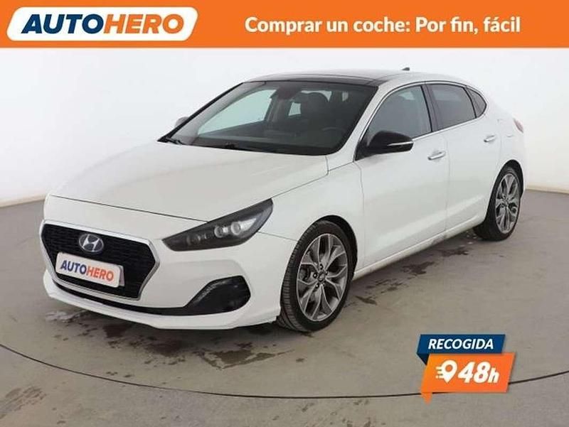 Usado Hyundai i30 Style 140 CV (102 kW) 2018 Blanco Familiar