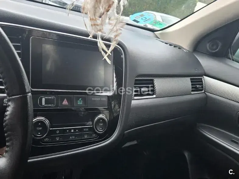 Usado Mitsubishi Outlander Motion 150 CV (110 kW) 2017 Blanco SUV