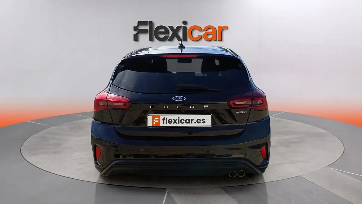 Usado Ford Focus ST-Line 155 CV (114 kW) 2023 Negro Berlina