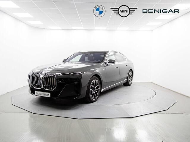 Gris Usado 2024 BMW 220 Comfort Edition Berlina | 119.900 € - Imagen 1/4