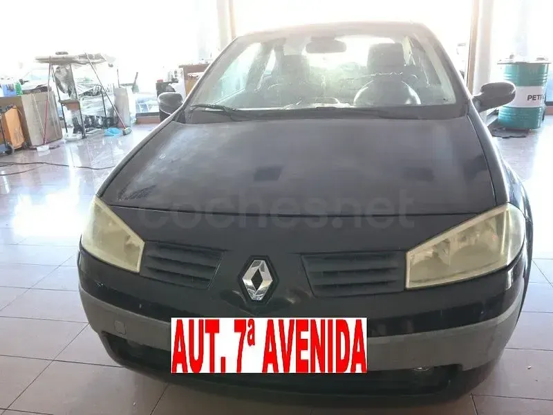 Usado Renault Mégane Authentique 120 CV (88 kW) 2005 Negro Berlina