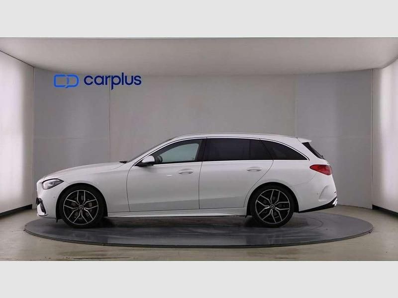 Usado Mercedes C300 258 CV (189 kW) 2024 Manufaktur blanco opalita bright Familiar