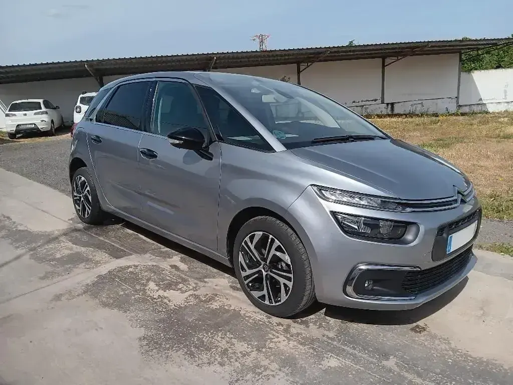 Usado Citroën C4 Live 130 CV (95 kW) 2018 Gris Van