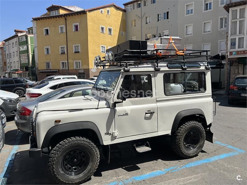 Usado Land Rover Defender 122 CV (89 kW) 2001 Blanco SUV