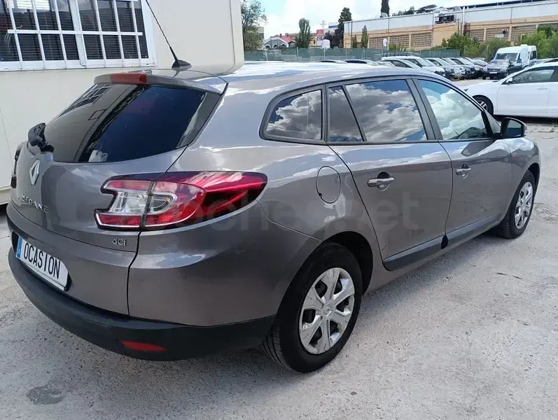 Usado Renault Mégane GrandTour Business 110 HP (80 kW) 2010 Cinzento Carrinha