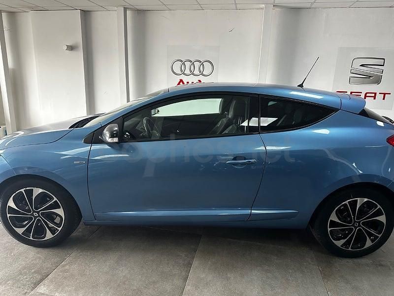 Usado Renault Mégane Bose Edition 130 CV (95 kW) 2015 Azul Coupe