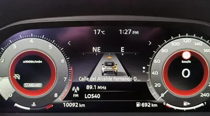 Usado Nissan Juke N-Connecta 114 CV (83 kW) 2025 Diamond silver (metalizado) te SUV
