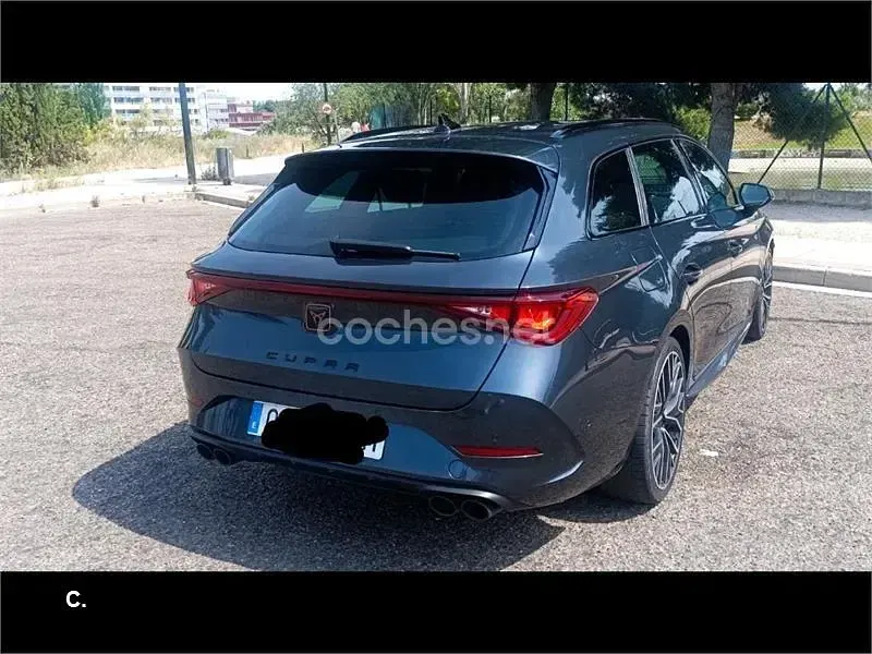 Usado Cupra Leon VZ 300 CV (220 kW) 2022 Gris / plata Familiar