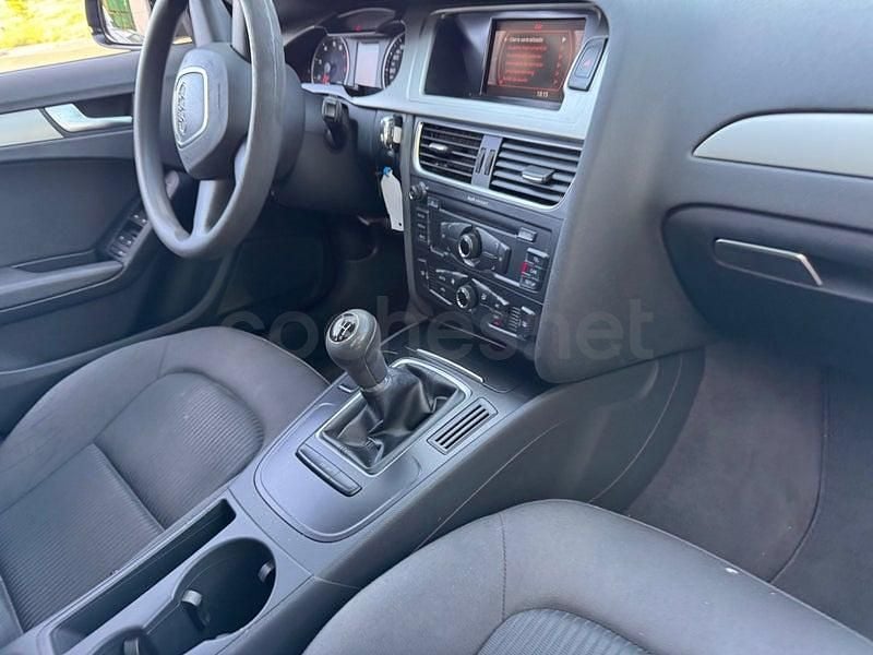 Usado Audi A4 160 HP (117 kW) 2009 Azul Sedan