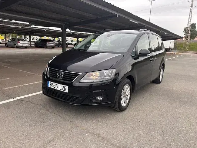 Usado Seat Alhambra Style 150 CV (110 kW) 2022 Negro Monovolumen
