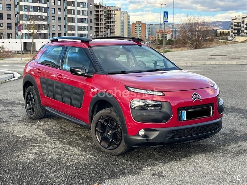 Usado Citroën C4 Shine 100 CV (73 kW) 2017 Granate Berlina